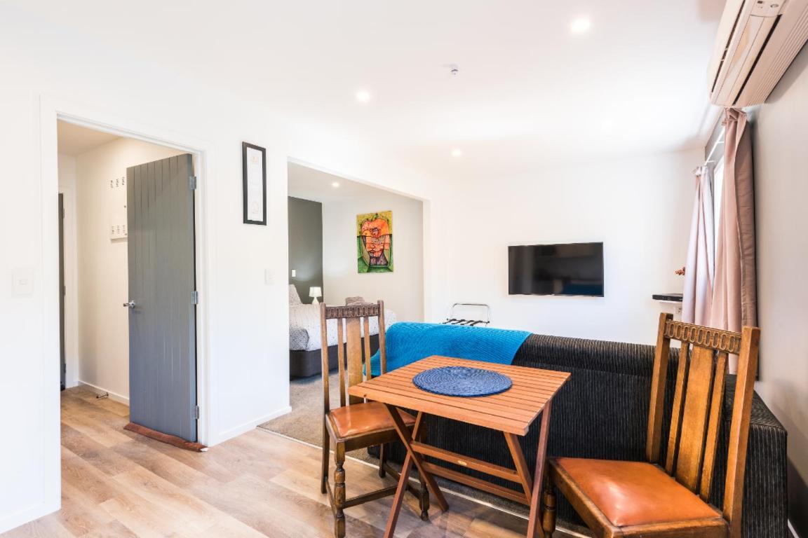Modern Private Apartment *